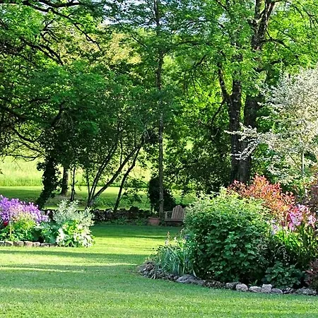 D'hotes Au Jardin De Bed & Breakfast La Bachellerie